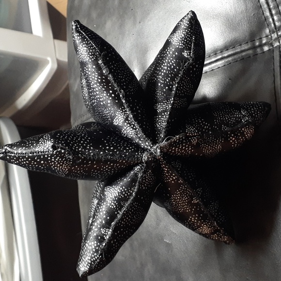 8"x9" Stuffed Christmas Tree. Black - Picture 2 of 3